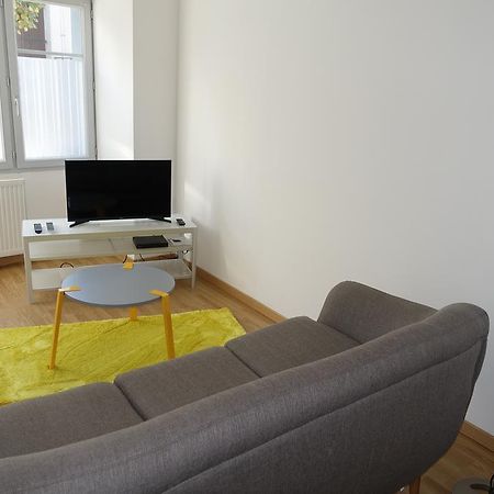Le 4 Apartamento Saint-Junien Exterior foto