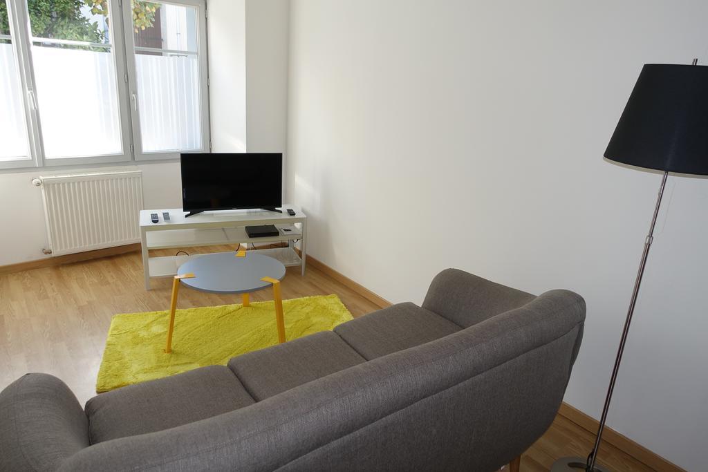 Le 4 Apartamento Saint-Junien Exterior foto